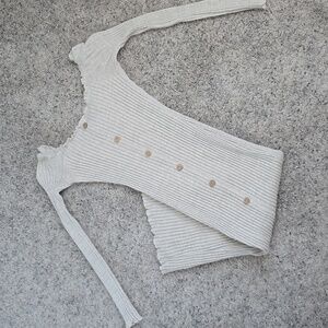 FN Off shoulder midi dress oatmeal